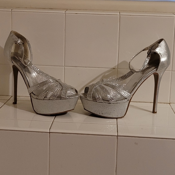 Steve Madden Heels 👠 - Picture 5 of 7